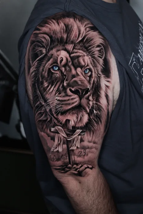 Black & Grey Realism